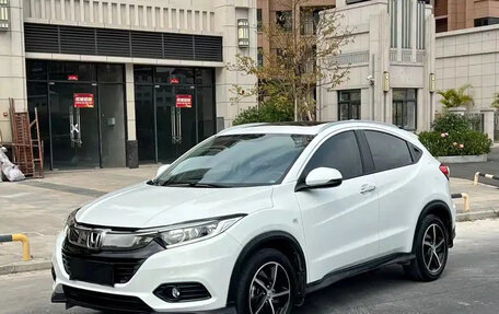 Honda Vezel, 2022 год, 1 272 000 рублей, 1 фотография
