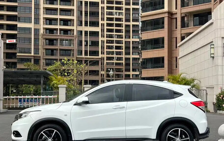 Honda Vezel, 2022 год, 1 272 000 рублей, 4 фотография