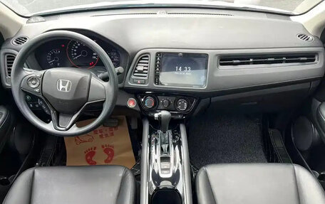 Honda Vezel, 2022 год, 1 272 000 рублей, 10 фотография