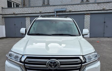Toyota Land Cruiser 200, 2019 год, 7 650 000 рублей, 1 фотография