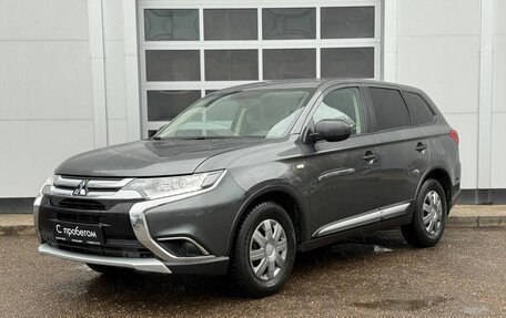 Mitsubishi Outlander III рестайлинг 3, 2018 год, 1 700 000 рублей, 1 фотография