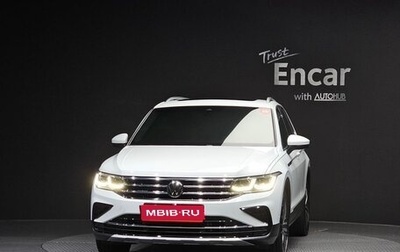 Volkswagen Tiguan II, 2022 год, 3 400 000 рублей, 1 фотография