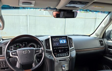 Toyota Land Cruiser 200, 2019 год, 7 650 000 рублей, 8 фотография