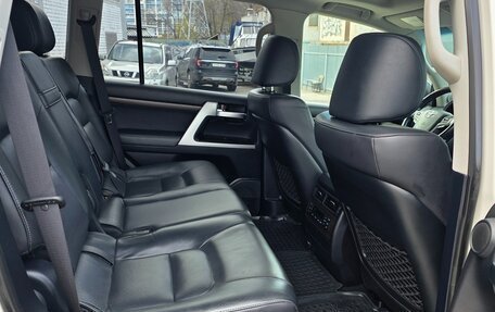 Toyota Land Cruiser 200, 2019 год, 7 650 000 рублей, 12 фотография