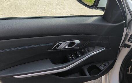 BMW 3 серия, 2019 год, 3 950 000 рублей, 11 фотография