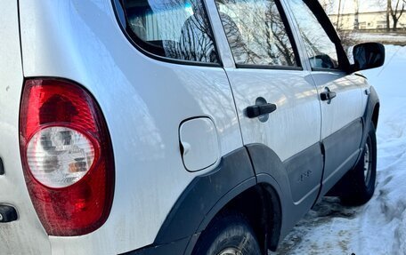 Chevrolet Niva I рестайлинг, 2004 год, 380 000 рублей, 4 фотография