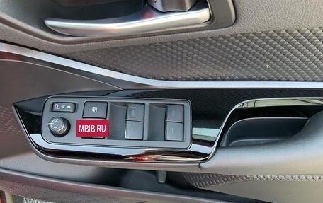 Toyota C-HR I рестайлинг, 2022 год, 1 450 000 рублей, 10 фотография