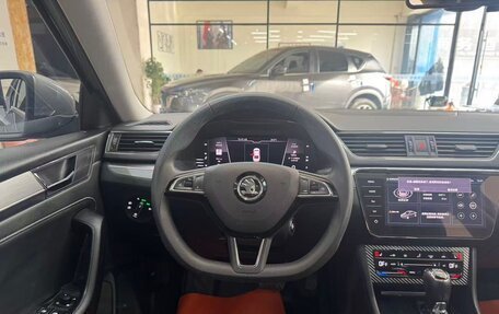 Skoda Superb III рестайлинг, 2022 год, 1 970 000 рублей, 5 фотография