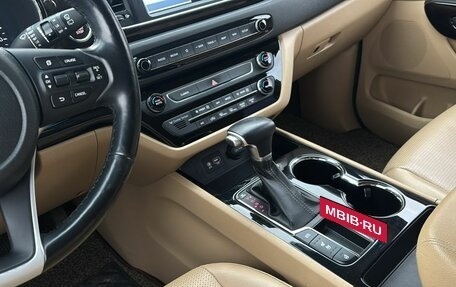 KIA Carnival III, 2019 год, 2 800 000 рублей, 7 фотография