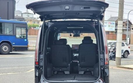 Honda Stepwgn, 2022 год, 2 200 000 рублей, 8 фотография