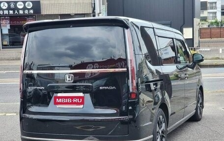 Honda Stepwgn, 2022 год, 2 200 000 рублей, 5 фотография