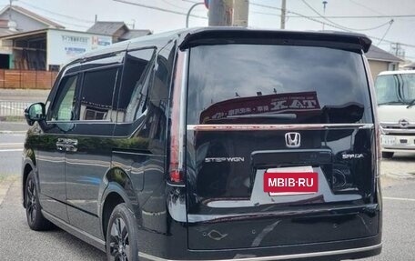 Honda Stepwgn, 2022 год, 2 200 000 рублей, 7 фотография