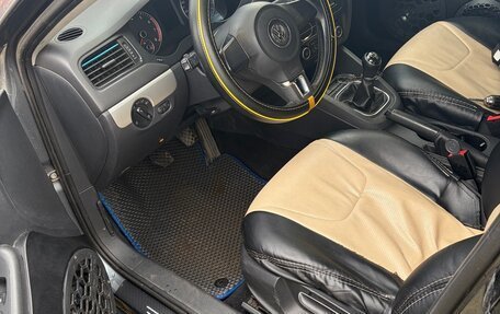 Volkswagen Jetta VI, 2012 год, 990 000 рублей, 5 фотография