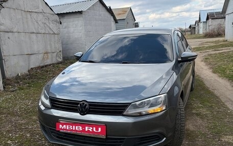 Volkswagen Jetta VI, 2012 год, 990 000 рублей, 3 фотография