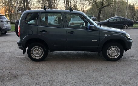 Chevrolet Niva I рестайлинг, 2016 год, 670 000 рублей, 2 фотография