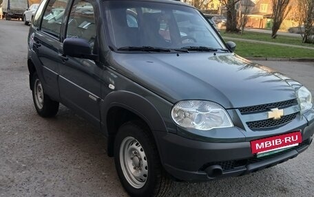 Chevrolet Niva I рестайлинг, 2016 год, 670 000 рублей, 8 фотография