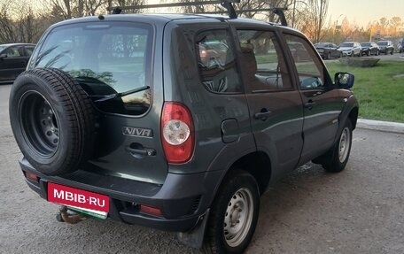 Chevrolet Niva I рестайлинг, 2016 год, 670 000 рублей, 3 фотография