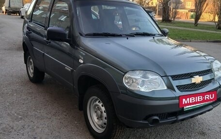 Chevrolet Niva I рестайлинг, 2016 год, 670 000 рублей, 9 фотография