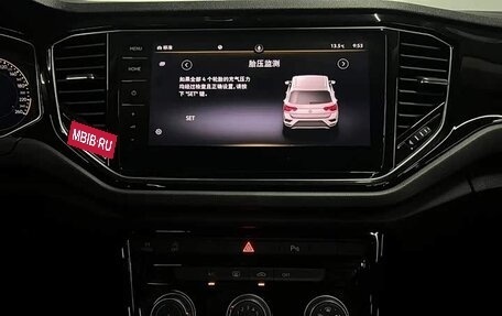 Volkswagen T-Roc I, 2022 год, 1 530 000 рублей, 17 фотография