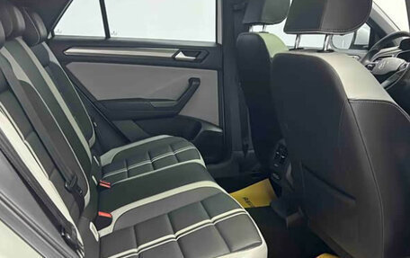 Volkswagen T-Roc I, 2022 год, 1 440 000 рублей, 16 фотография