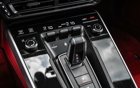 Porsche 911, 2020 год, 16 899 000 рублей, 38 фотография