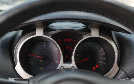 Nissan Juke II, 2013 год, 990 000 рублей, 13 фотография