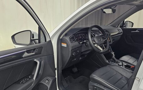 Volkswagen Tiguan II, 2022 год, 3 400 000 рублей, 5 фотография