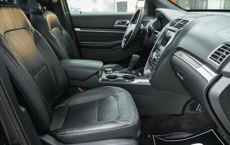 Ford Explorer VI, 2016 год, 2 098 000 рублей, 19 фотография