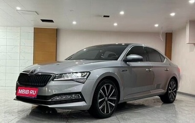 Skoda Superb III рестайлинг, 2022 год, 1 870 000 рублей, 1 фотография