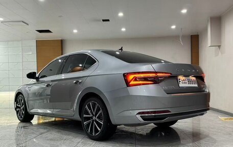 Skoda Superb III рестайлинг, 2022 год, 1 870 000 рублей, 5 фотография