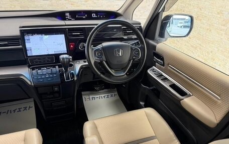 Honda Stepwgn IV, 2019 год, 1 750 000 рублей, 5 фотография