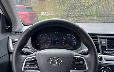 Hyundai Solaris II рестайлинг, 2018 год, 820 000 рублей, 5 фотография