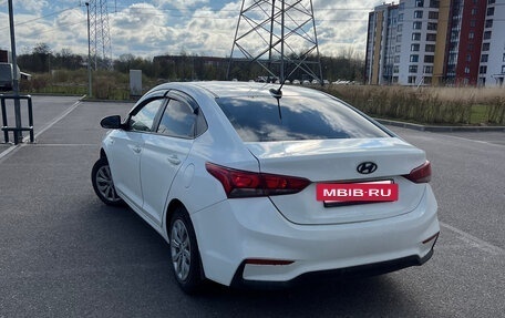 Hyundai Solaris II рестайлинг, 2018 год, 820 000 рублей, 3 фотография