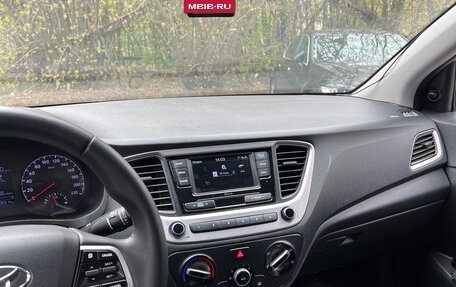 Hyundai Solaris II рестайлинг, 2018 год, 820 000 рублей, 7 фотография