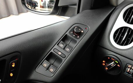 Volkswagen Tiguan I, 2015 год, 999 000 рублей, 22 фотография