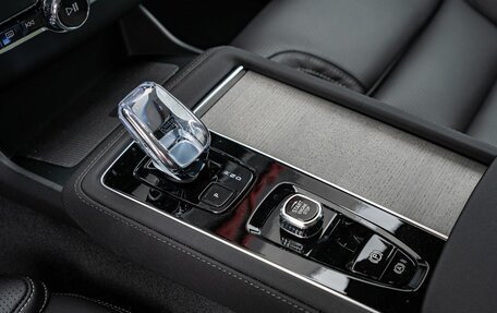 Volvo XC90 II рестайлинг, 2025 год, 13 000 000 рублей, 15 фотография