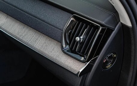 Volvo XC90 II рестайлинг, 2025 год, 13 000 000 рублей, 14 фотография