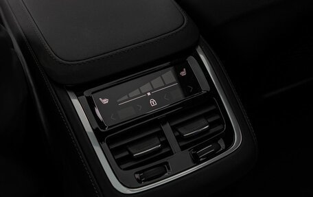 Volvo XC90 II рестайлинг, 2025 год, 13 000 000 рублей, 18 фотография