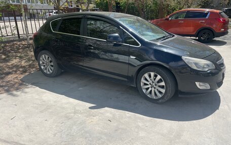 Opel Astra J, 2010 год, 800 000 рублей, 2 фотография