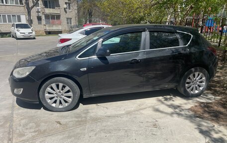 Opel Astra J, 2010 год, 800 000 рублей, 3 фотография
