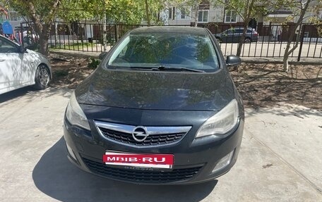 Opel Astra J, 2010 год, 800 000 рублей, 4 фотография