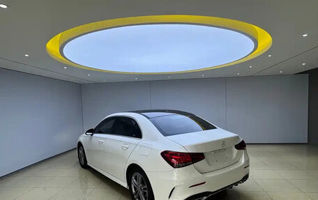 Mercedes-Benz A-Класс, 2023 год, 2 100 000 рублей, 4 фотография