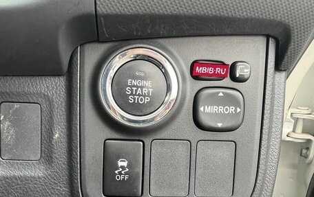 Toyota Wish II, 2011 год, 860 333 рублей, 24 фотография