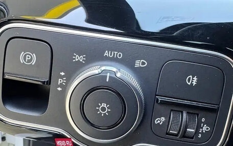 Mercedes-Benz A-Класс, 2023 год, 2 100 000 рублей, 9 фотография