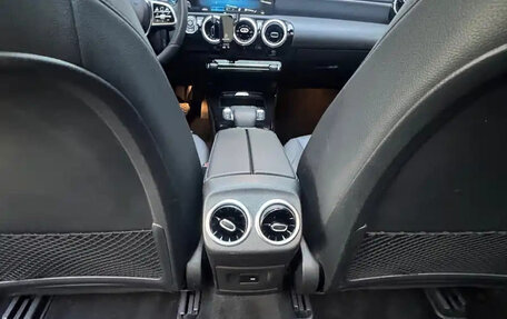 Mercedes-Benz A-Класс, 2023 год, 2 100 000 рублей, 23 фотография