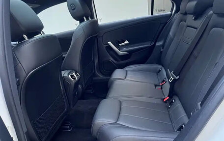 Mercedes-Benz A-Класс, 2023 год, 2 100 000 рублей, 21 фотография