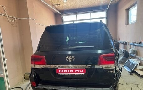 Toyota Land Cruiser 200, 2019 год, 3 600 000 рублей, 9 фотография