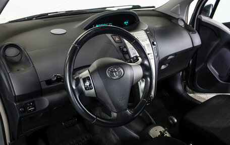 Toyota Yaris III рестайлинг, 2008 год, 488 000 рублей, 15 фотография