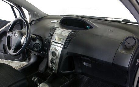 Toyota Yaris III рестайлинг, 2008 год, 488 000 рублей, 7 фотография