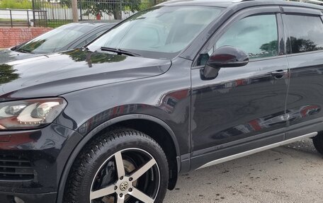 Volkswagen Touareg III, 2012 год, 1 950 000 рублей, 3 фотография